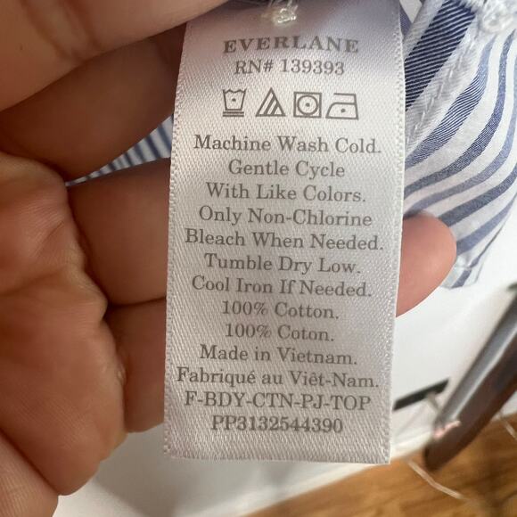 New Everlane Woven PJ Boxy Top Blue Stripe Cotton Button Front Long Sleeve Sz XS - Picture 3 of 5